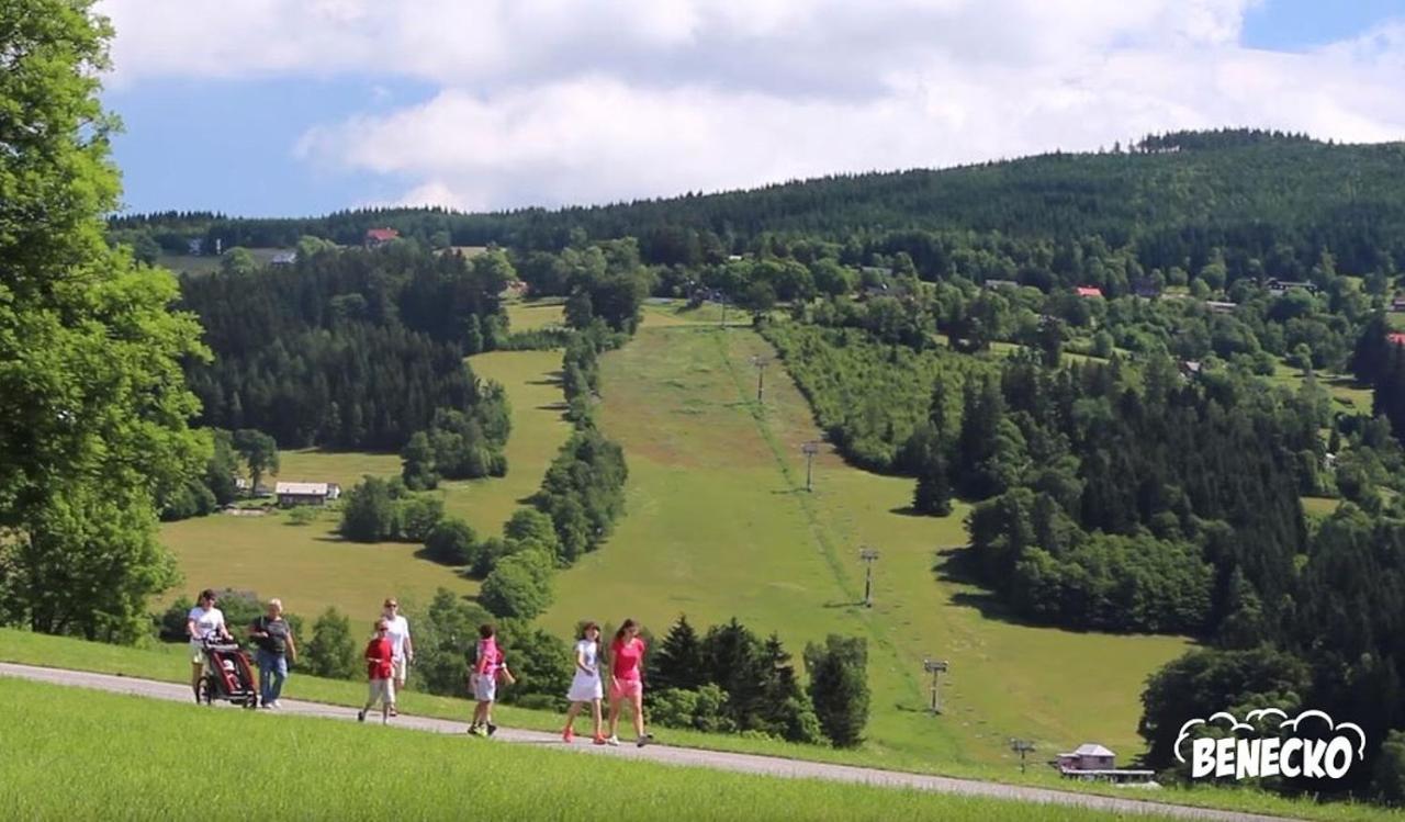 Profamily Hotel Top Benecko Kültér fotó